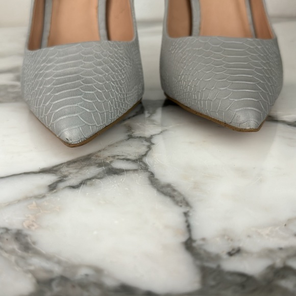 Reflective 4.5” Heels - Picture 5 of 5